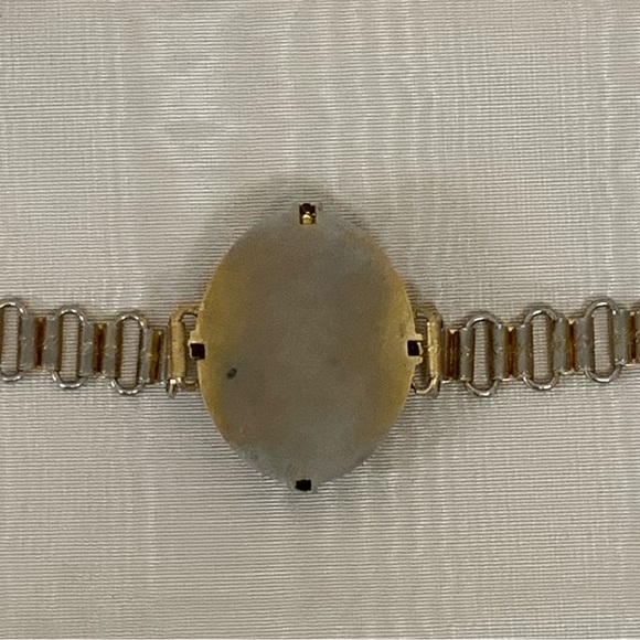 VINTAGE Victorian Revival Jet Black Yellow Gold Tone Large Cameo Bracelet - Picture 5 of 7